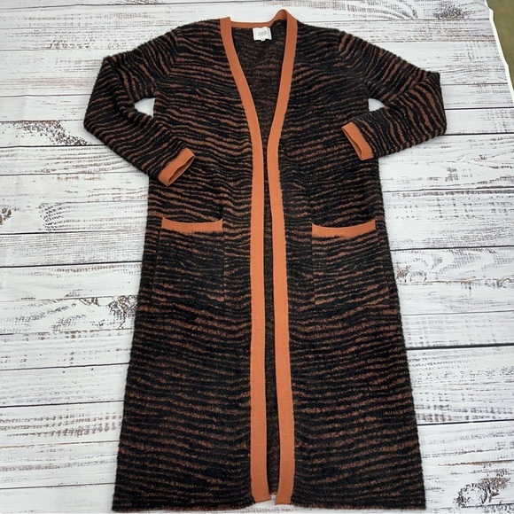 J.O.A Just One Answer Small Black & Brown Zebra Print Long Fuzzy Cardigan Duster - Picture 11 of 11